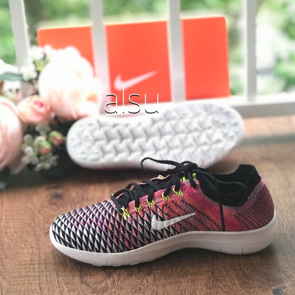 Nike Free TR Flyknit Deadly Pink AUTHENTIC - Picture 3 of 7